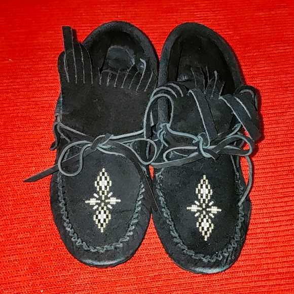 Manitobah Mukluks Paddle Moccasin Bootie EUC - Picture 2 of 6